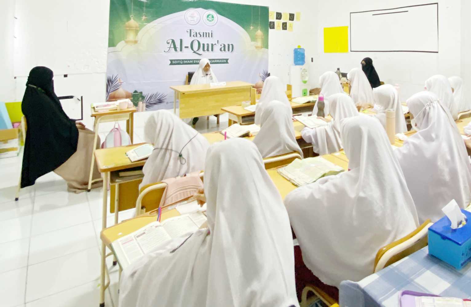 Tasmi' Al-Qur'an Putri SDITQ Tasmi' Al-Qur'an Putri SDITQ